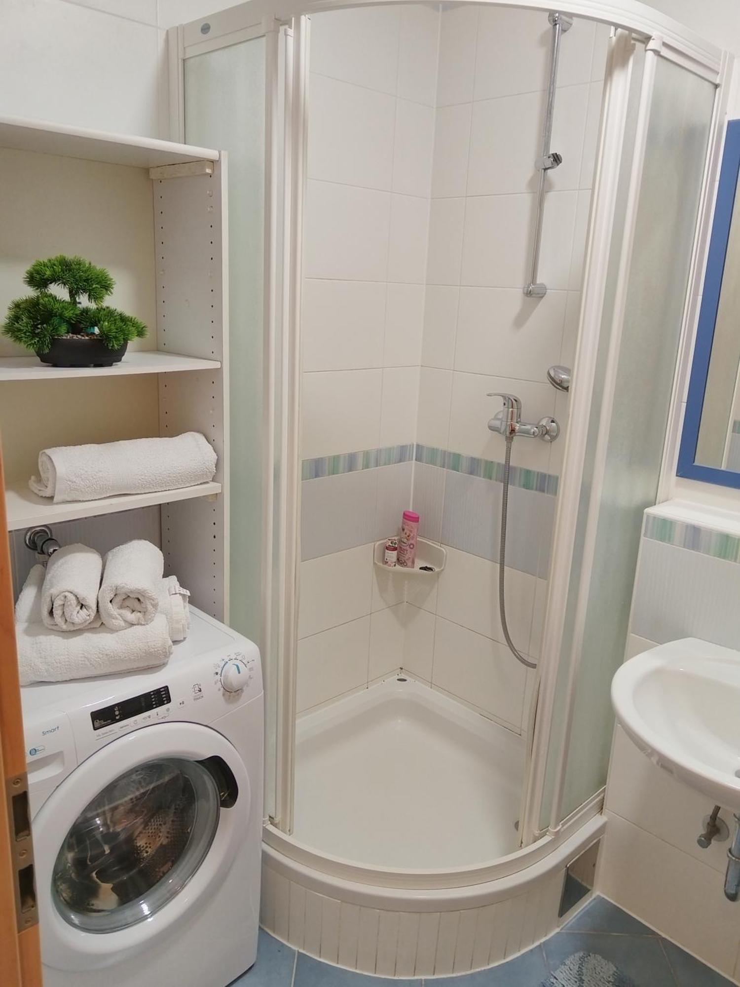 Apartment Ljudmila Водице Екстериор снимка